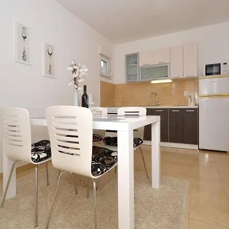 Guest house Filip Trogir